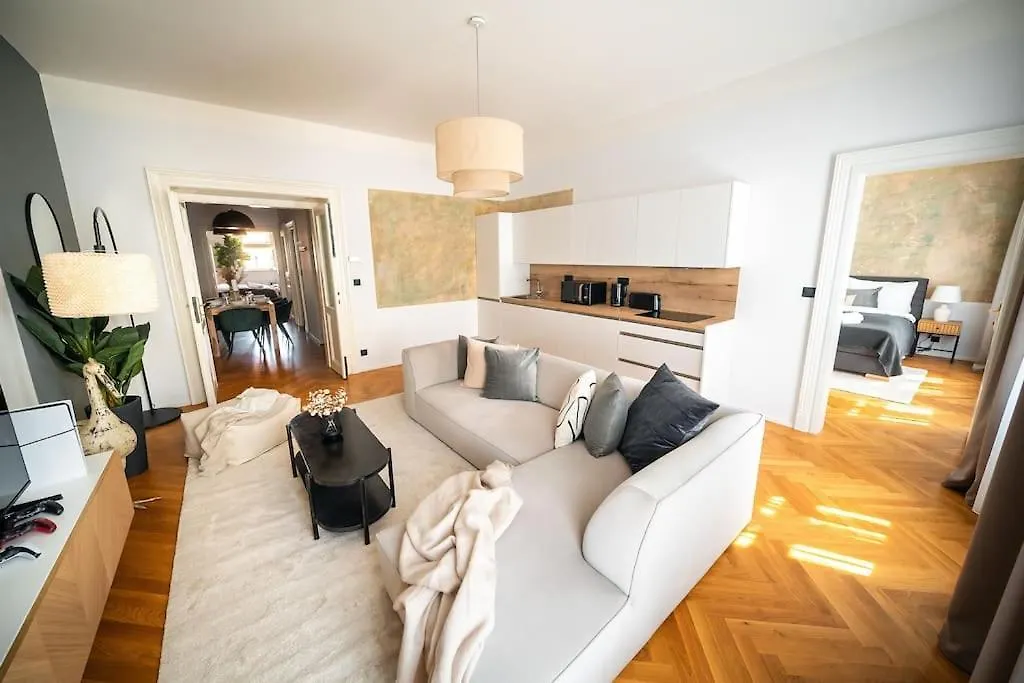 Апартаменты 3Br & 2,5Bath Heaven Of Harmony 2 Theater View Прага